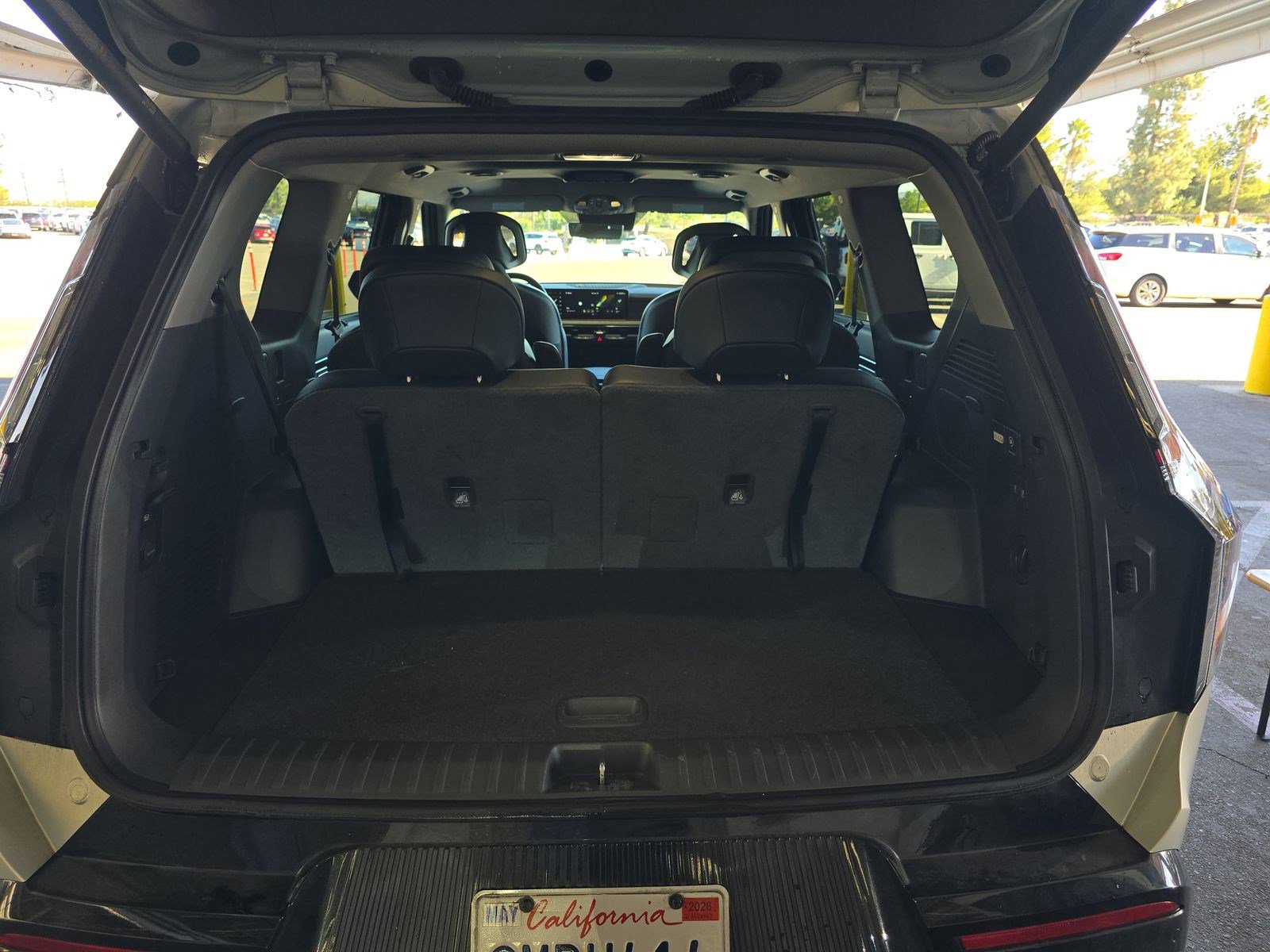 Used 2024 Kia EV9 Land image 17