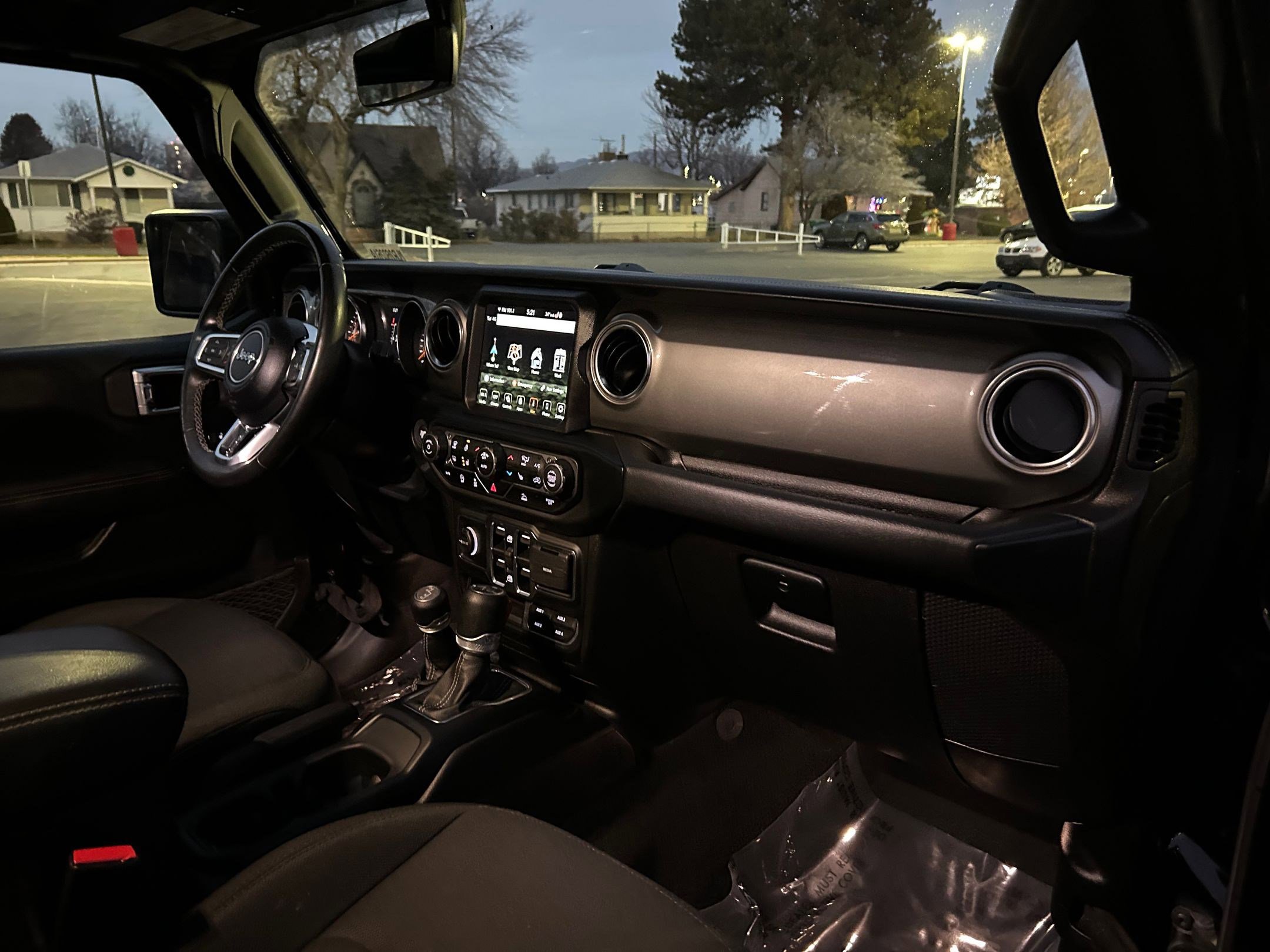 Used 2022 Jeep Wrangler Unlimited Sahara w/ Cold Weather Group image 28