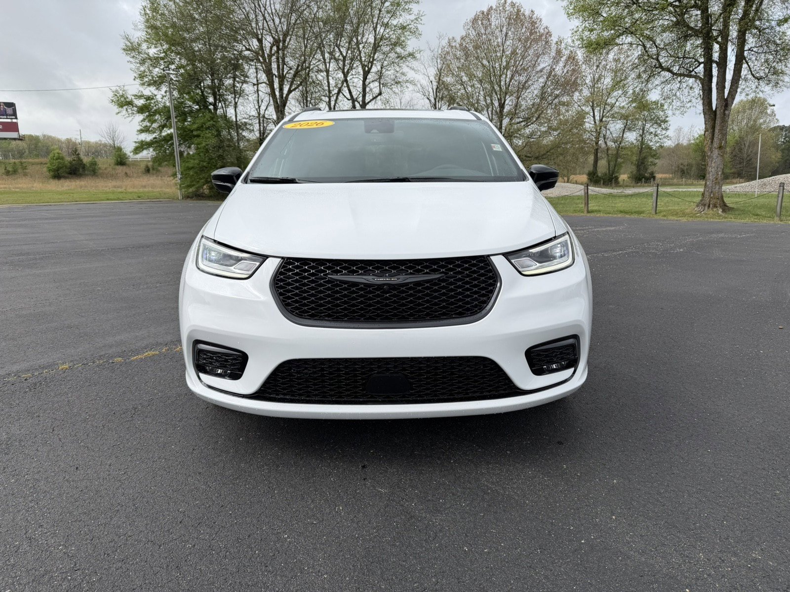 New 2026 Chrysler Pacifica Select FWD image 2