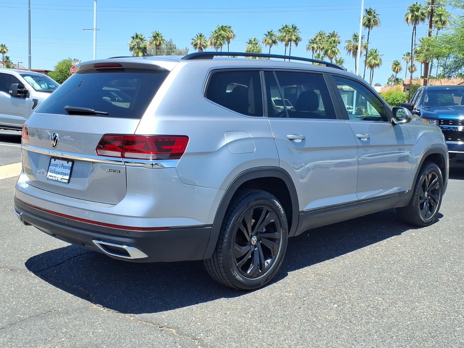 Certified 2023 Volkswagen Atlas SE w/ Panoramic Sunroof Package AWD/4WD image 7