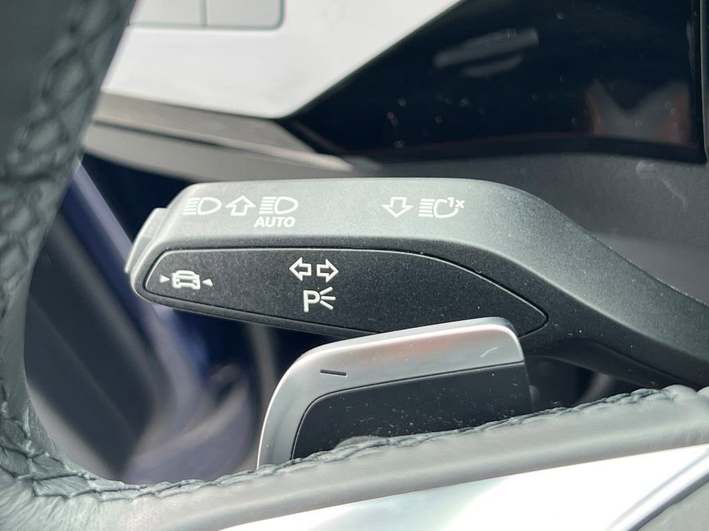Certified 2022 Audi e-tron Premium w/ Convenience Plus Package image 36
