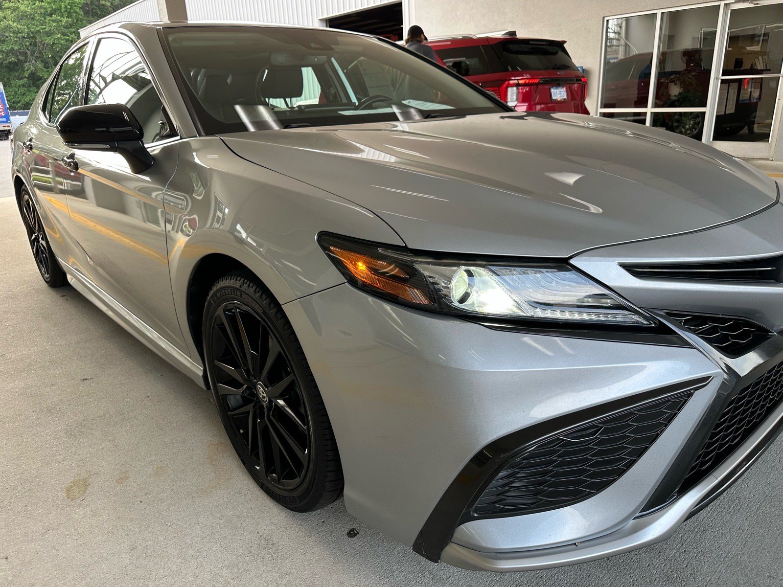 Used 2021 Toyota Camry XSE FWD image 8