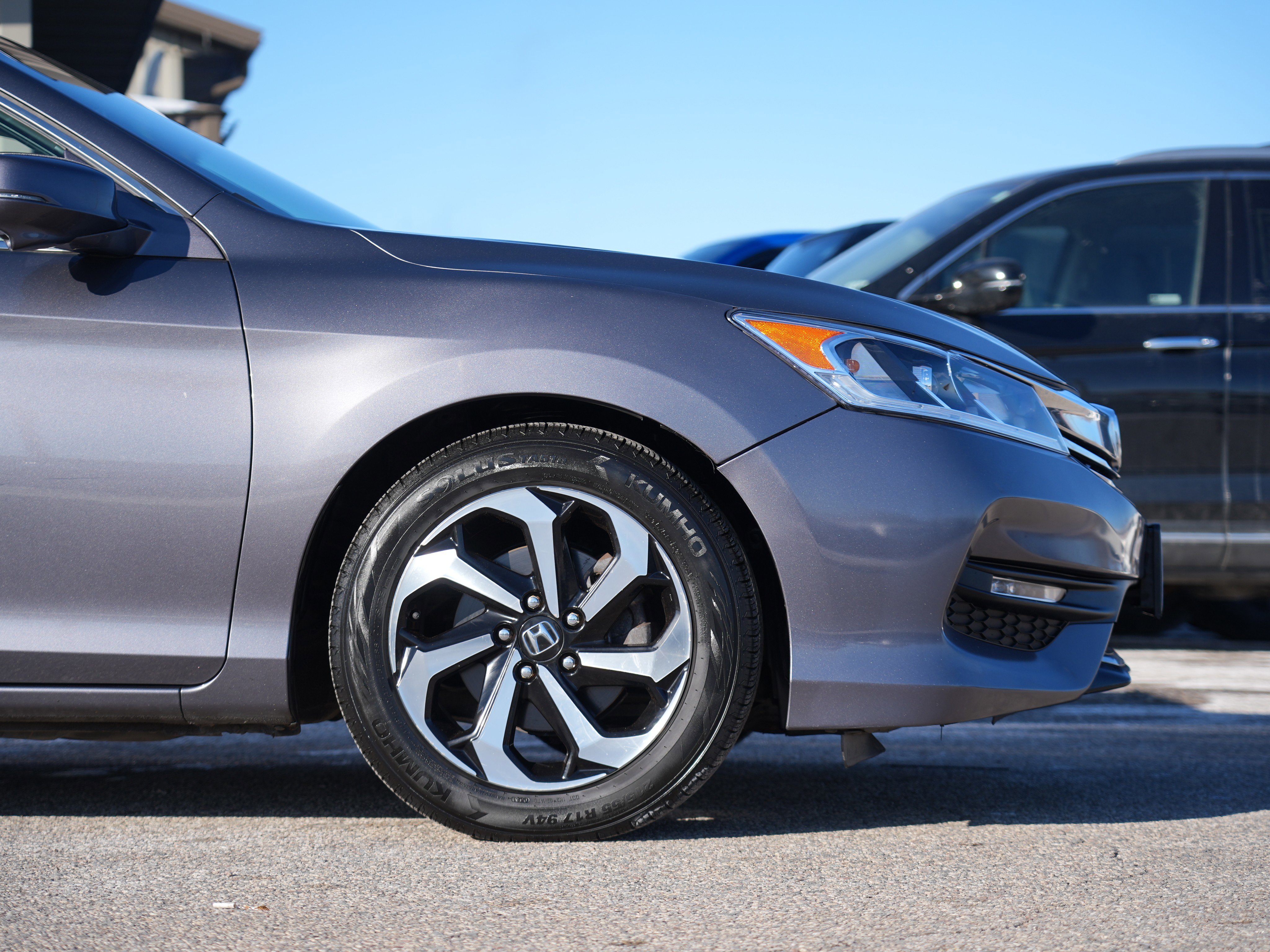 Used 2017 Honda Accord EX-L image 11