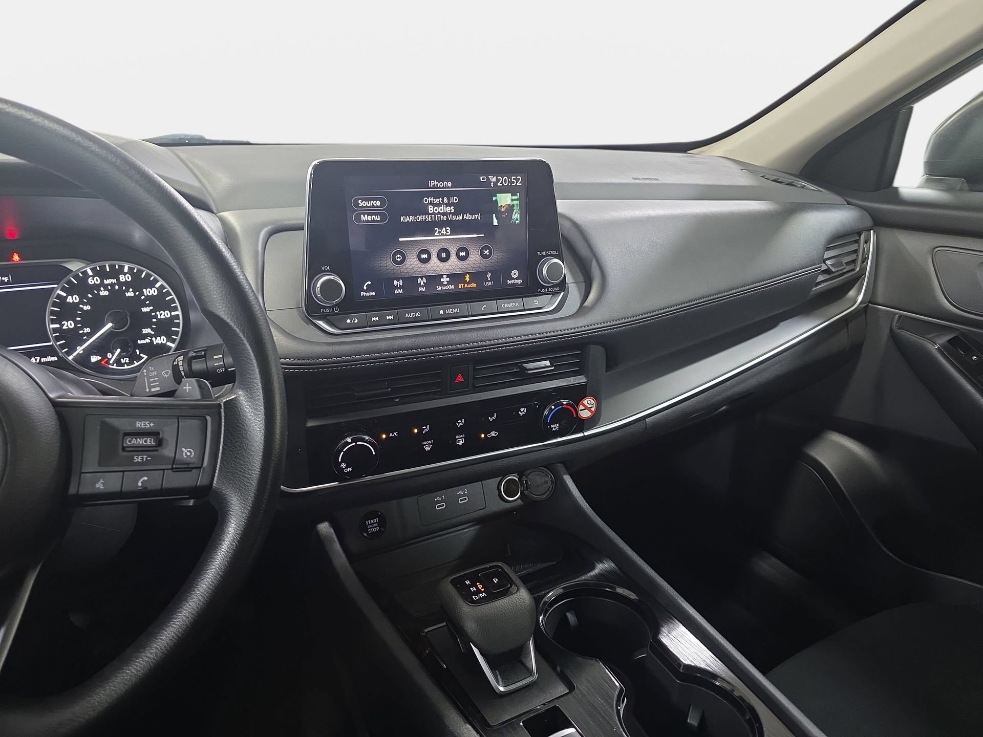 Used 2024 Nissan Rogue S FWD image 19
