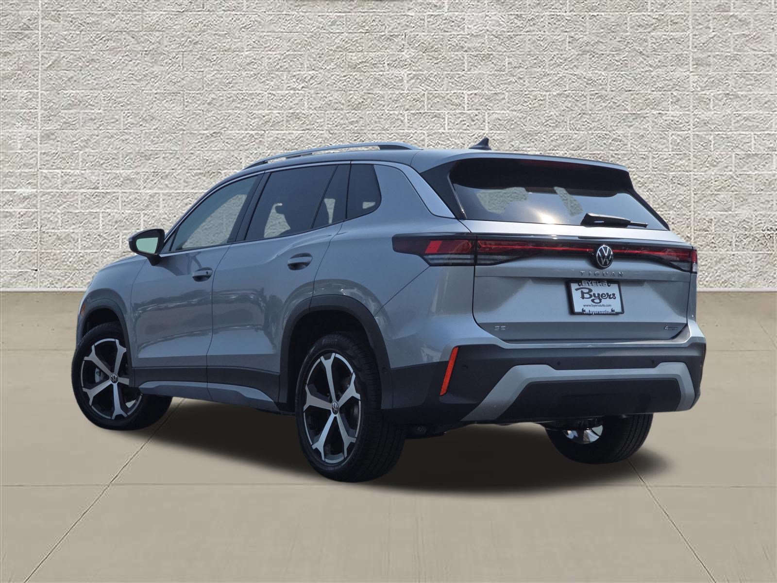 New 2026 Volkswagen Tiguan SE AWD/4WD image 5