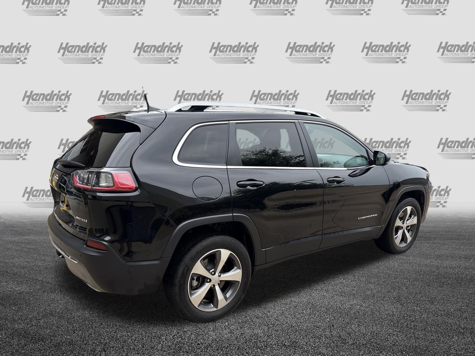 Used 2021 Jeep Cherokee Limited w/ Trailer Tow Group AWD/4WD image 10