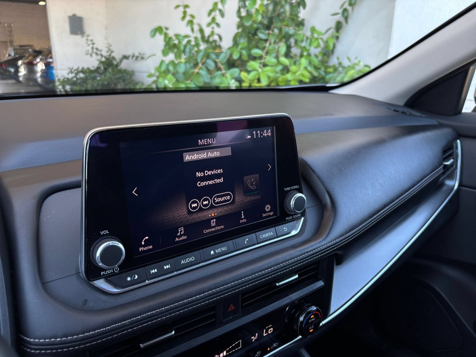 Used 2025 Nissan Rogue SV FWD image 20