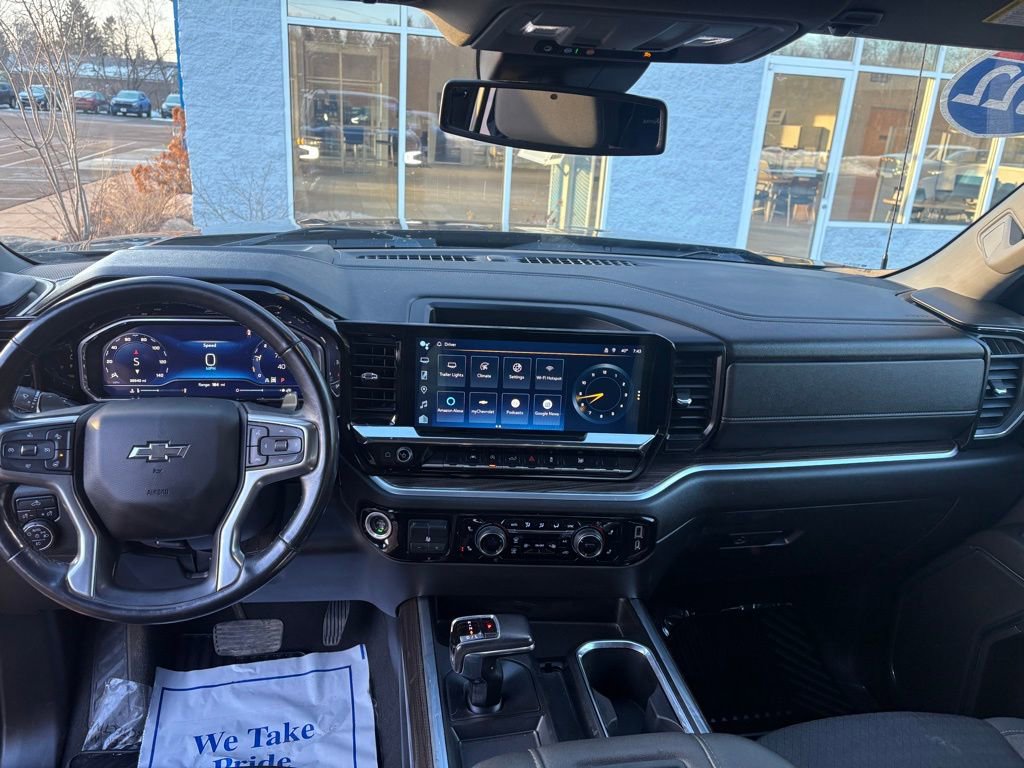 Used 2022 Chevrolet Silverado 1500 RST w/ Max Trailering Package image 3