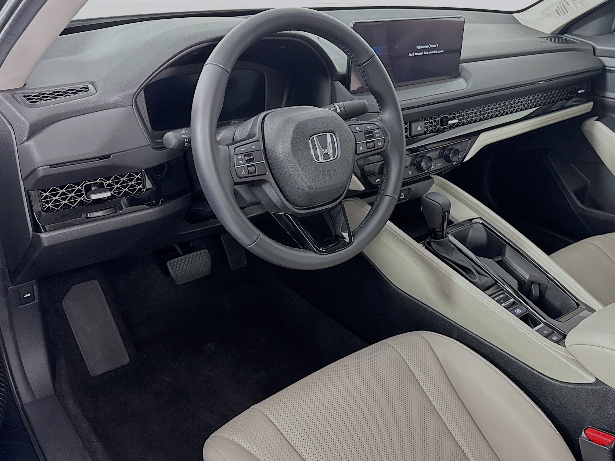 Certified 2024 Honda Accord EX-L image 9