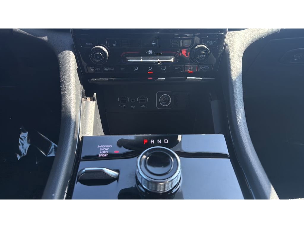 Used 2023 Jeep Grand Cherokee Limited image 14