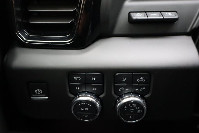 Used 2025 GMC Sierra 2500 AT4 w/ AT4 Premium Plus Package image 39