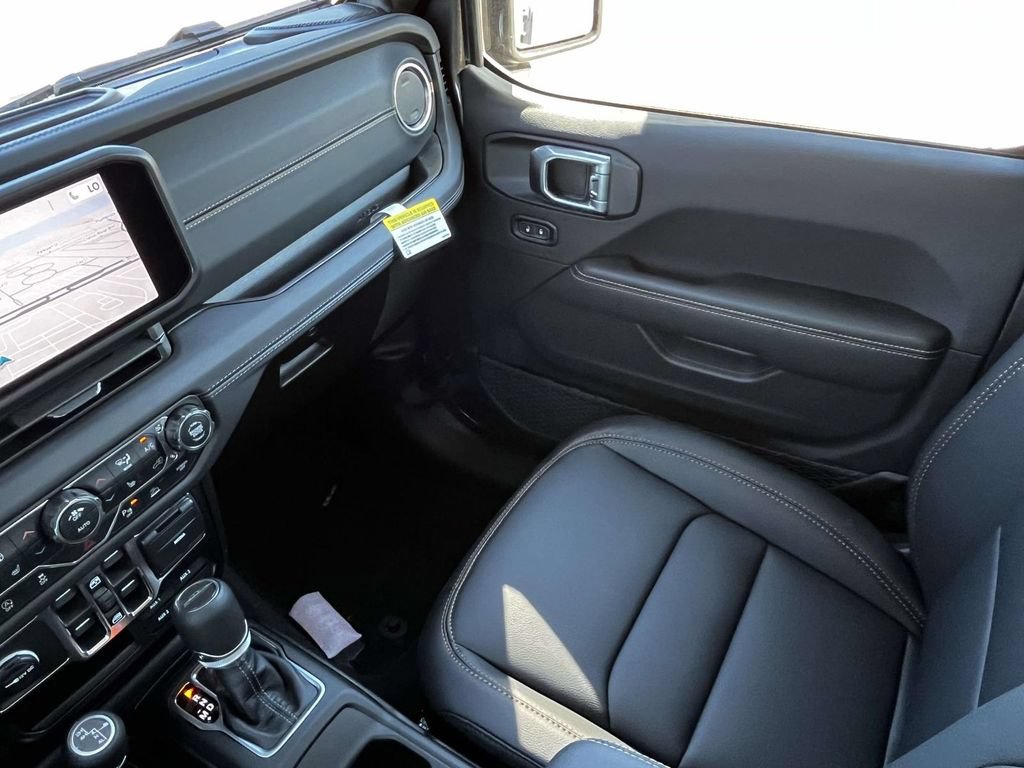 New 2026 Jeep Gladiator Sport AWD/4WD image 18