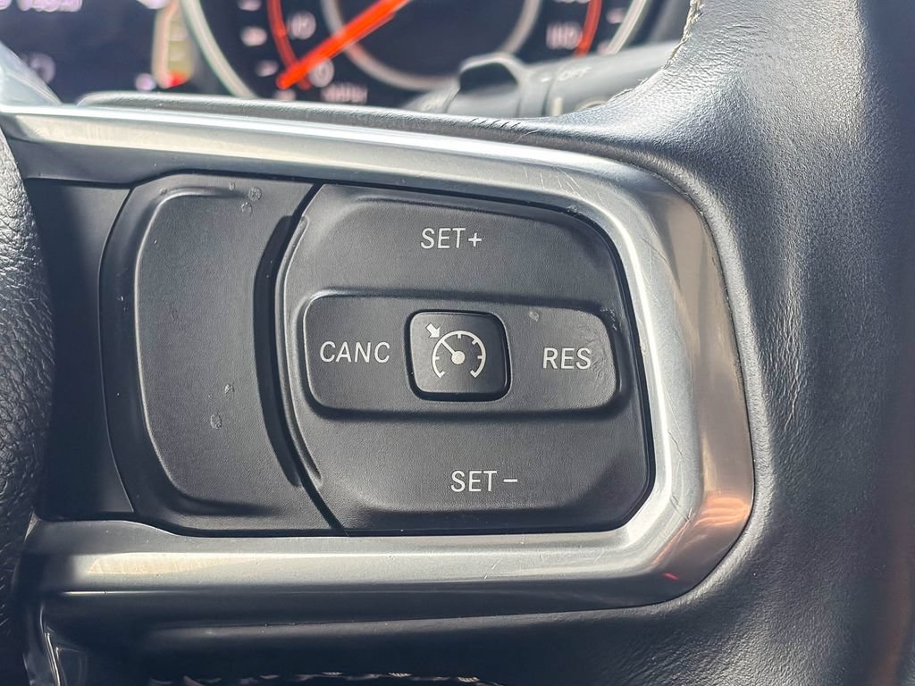 Used 2019 Jeep Wrangler Unlimited Sahara AWD/4WD image 17