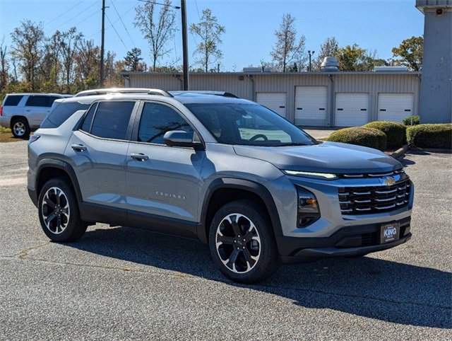 New 2025 Chevrolet Equinox LT w/ Safety and Technology Package image 4