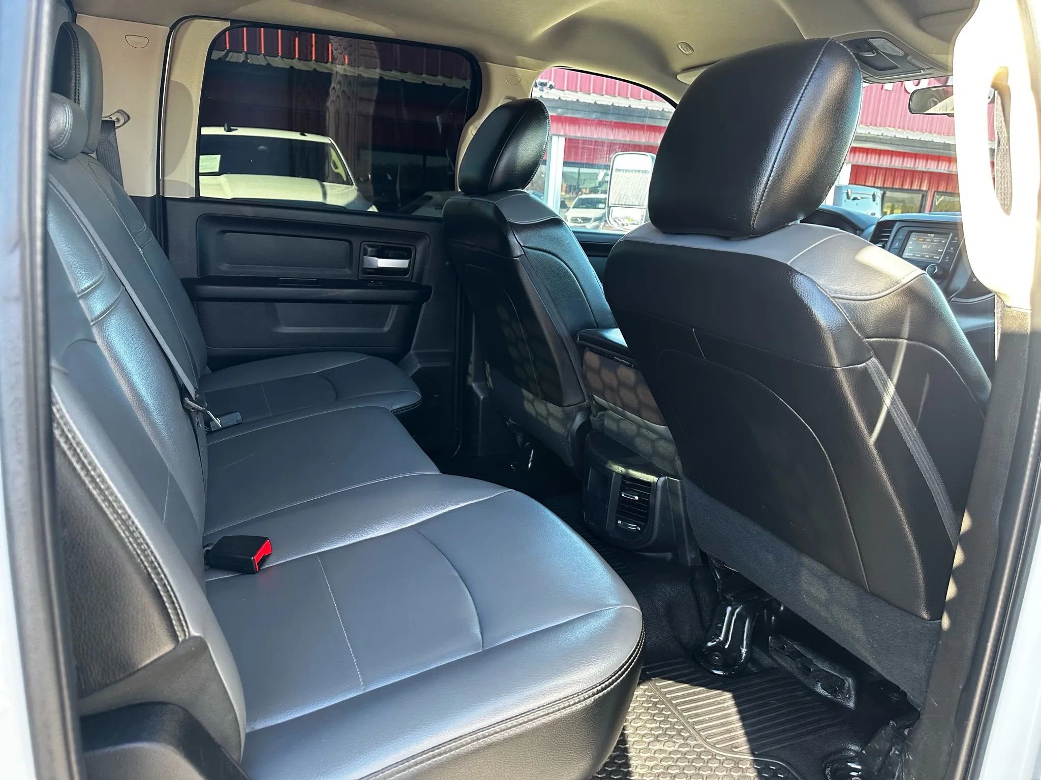 Used 2019 RAM 3500 Tradesman image 11
