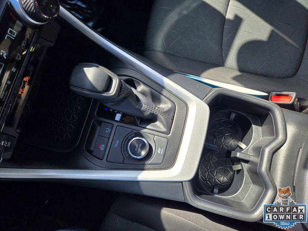 Used 2025 Toyota RAV4 XLE image 30