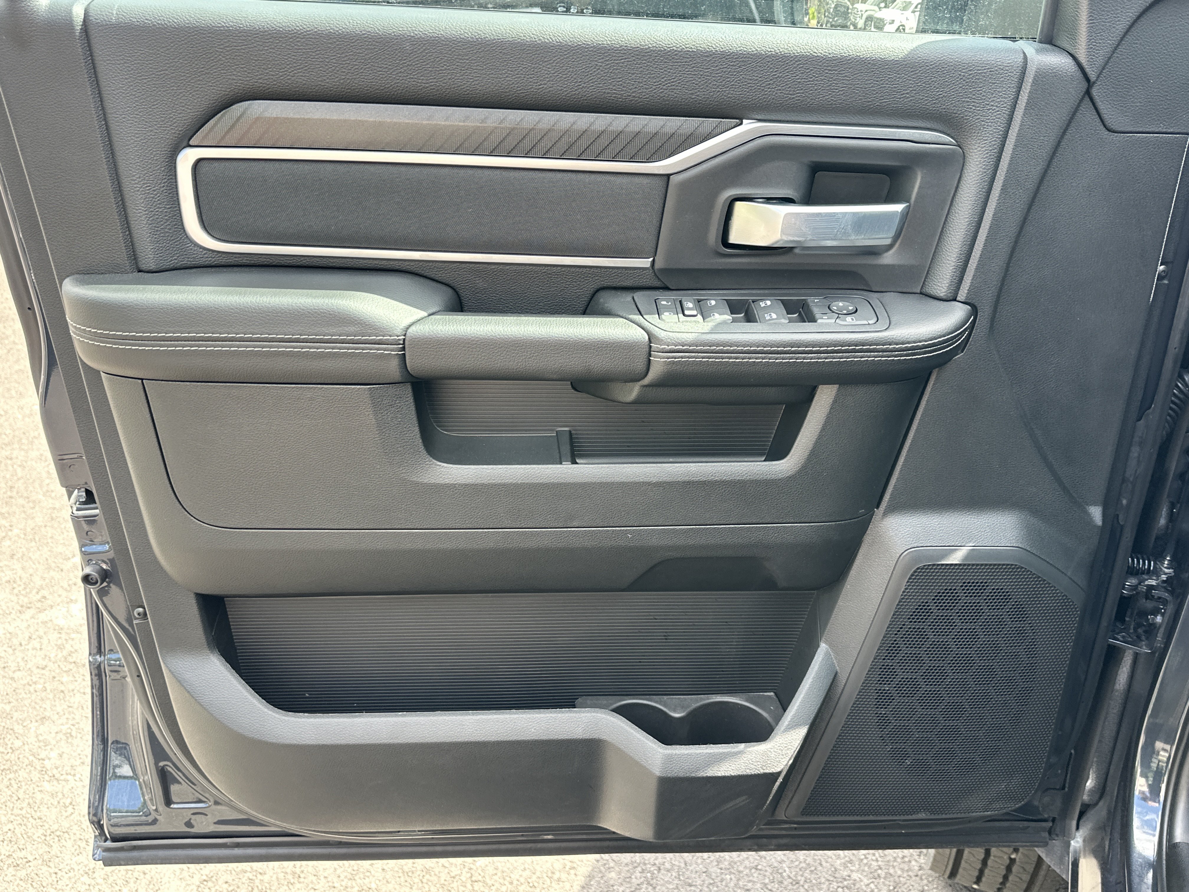 New 2026 RAM 5500 4x4 Crew Cab image 28