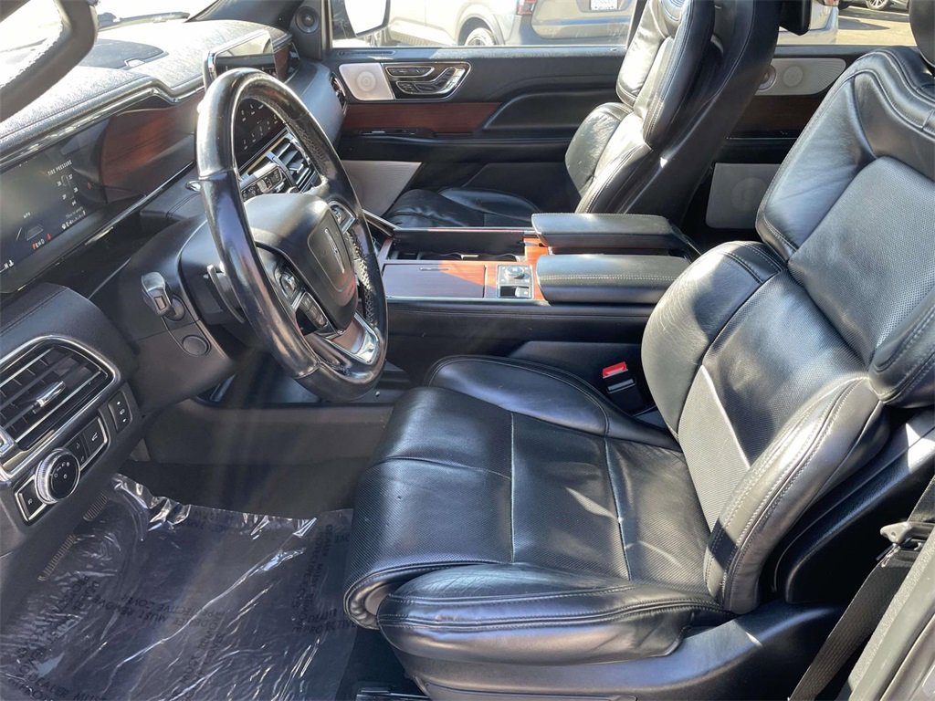 Used 2021 Lincoln Navigator L Reserve w/ Luxury Package image 15
