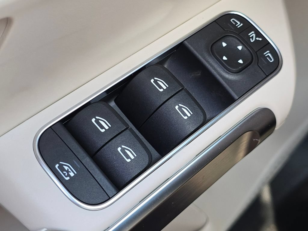 New 2026 Mercedes-Benz GLB 250 4MATIC image 27