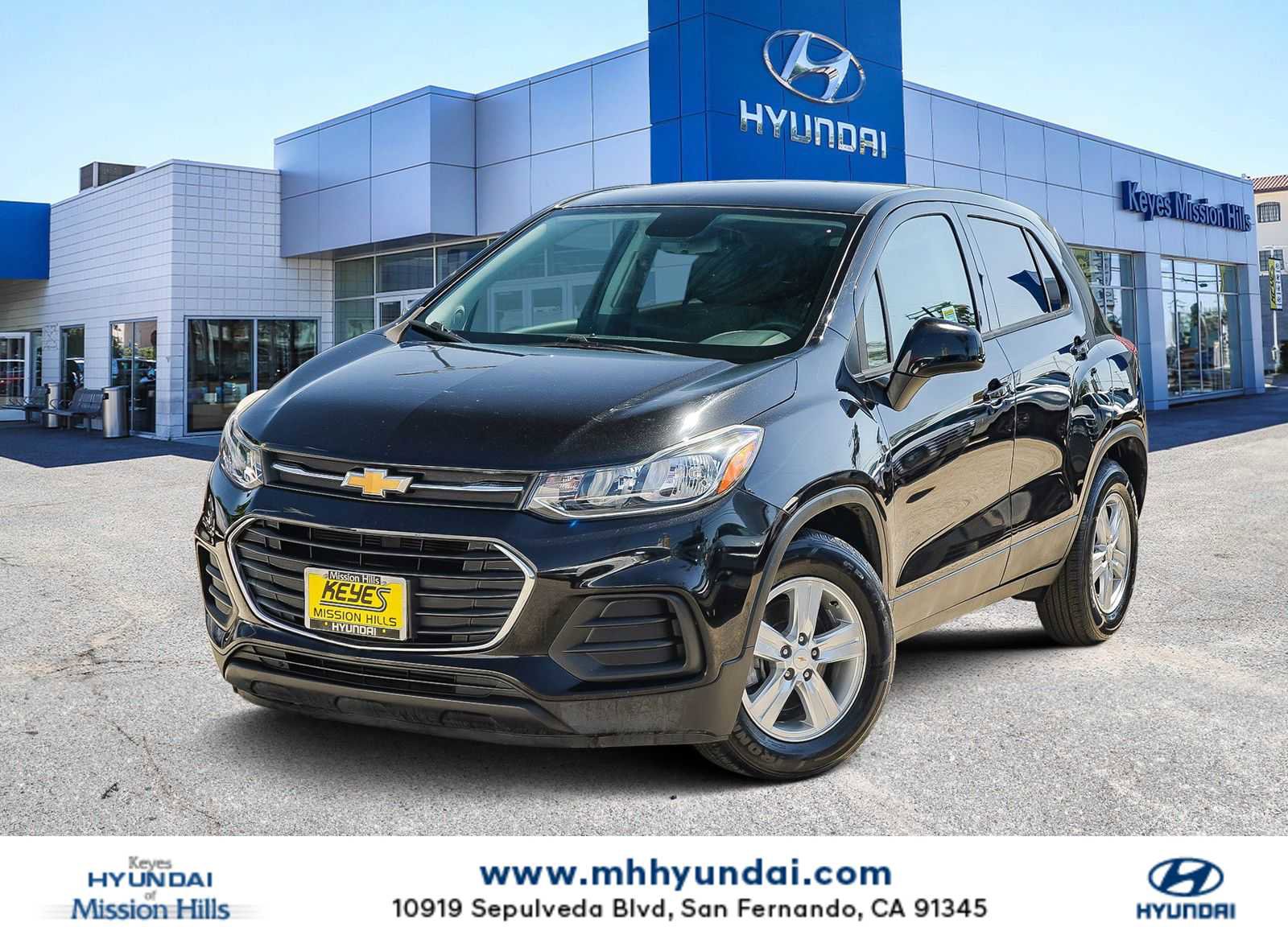Used 2020 Chevrolet Trax LS w/ Tint and Cruise Package FWD image 1