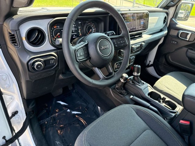 Used 2025 Jeep Wrangler Unlimited Sport AWD/4WD image 25