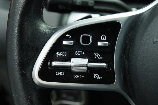Used 2022 Mercedes-Benz GLB 250 w/ Premium Package image 11