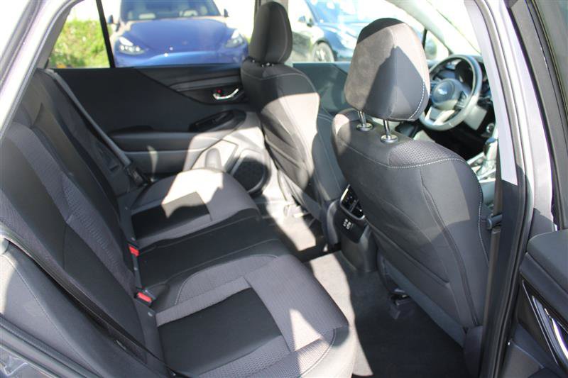 Used 2025 Subaru Outback Premium AWD/4WD image 10
