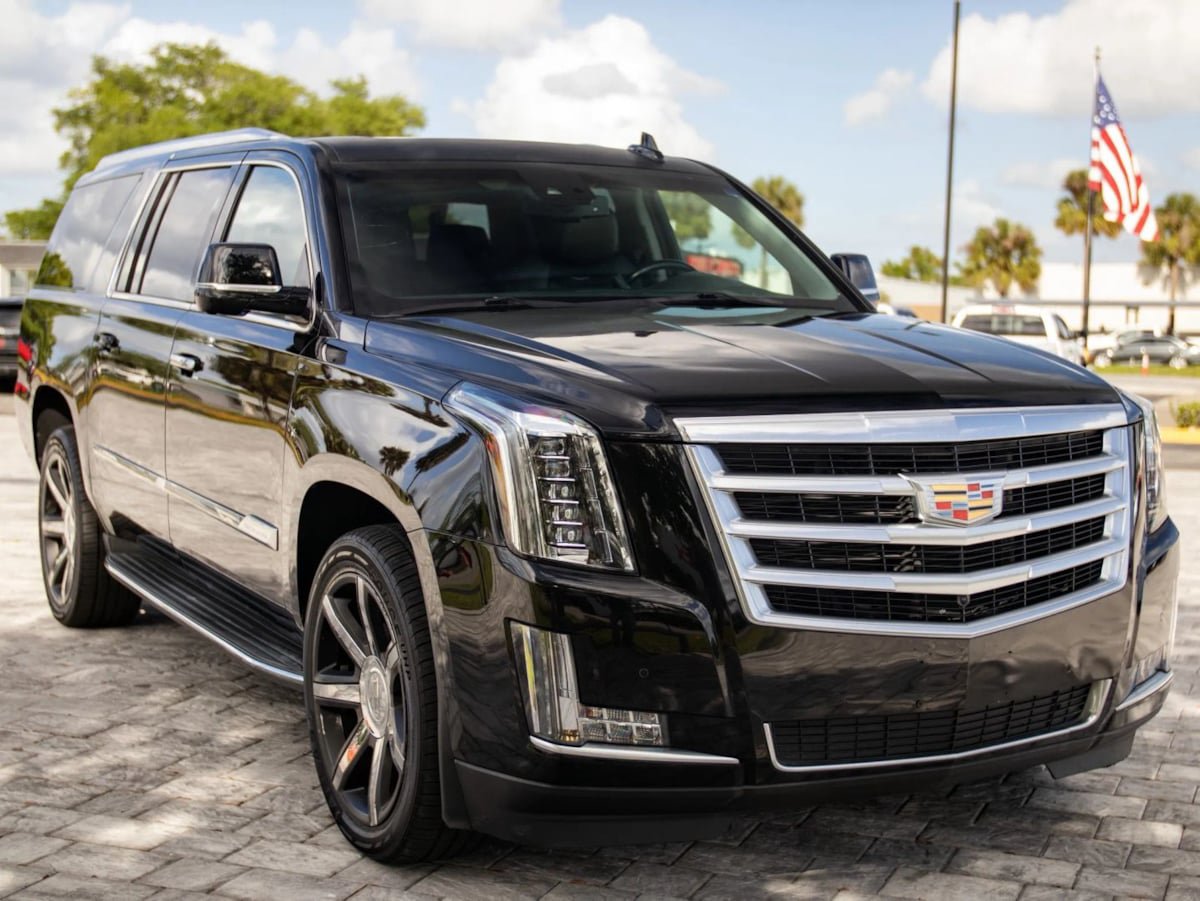 Used 2016 Cadillac Escalade ESV Luxury AWD/4WD image 3