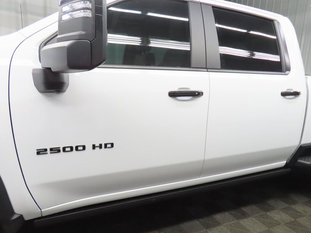 Used 2025 Chevrolet Silverado 2500 ZR2 w/ Technology Package image 55