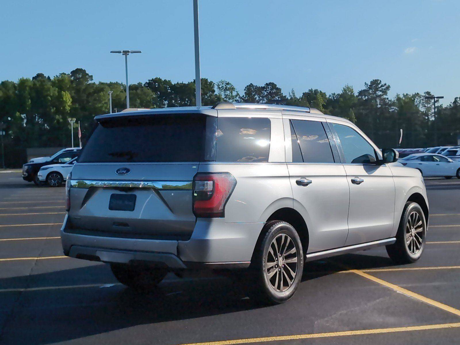 Used 2021 Ford Expedition Limited AWD/4WD image 7