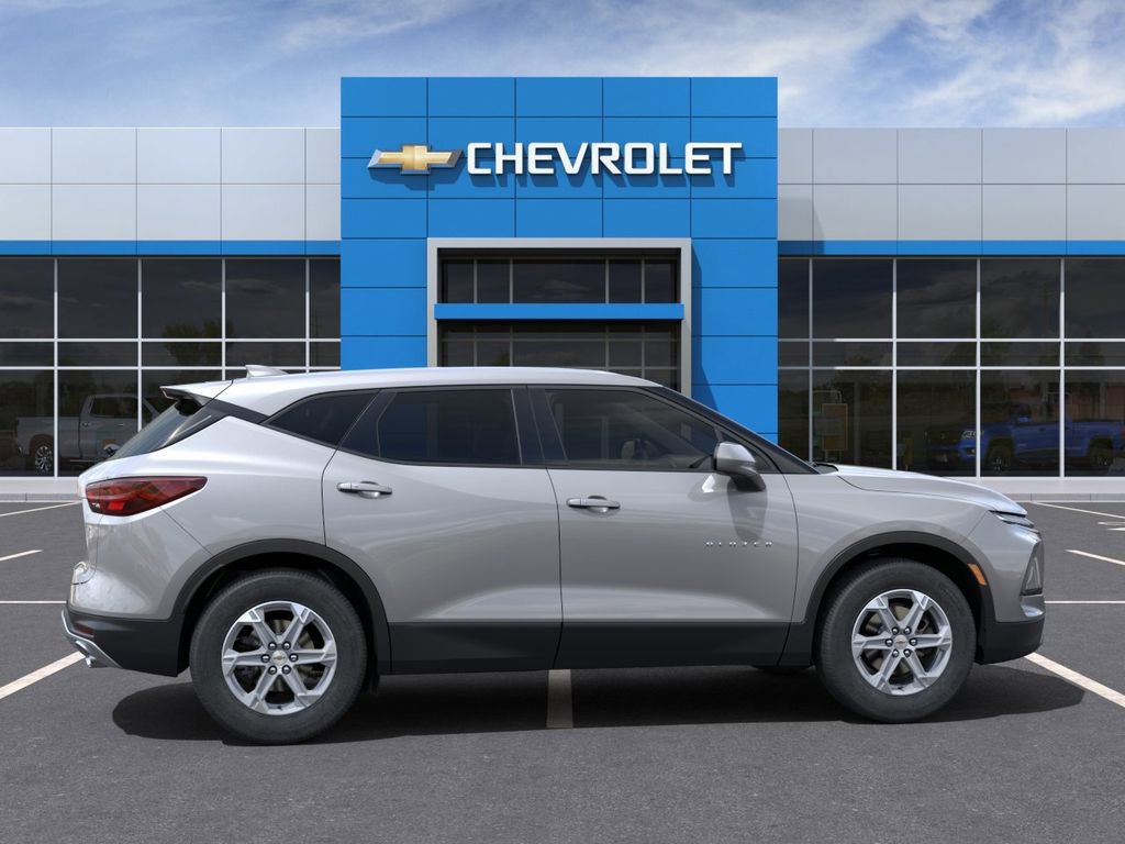 New 2025 Chevrolet Blazer LT FWD image 5