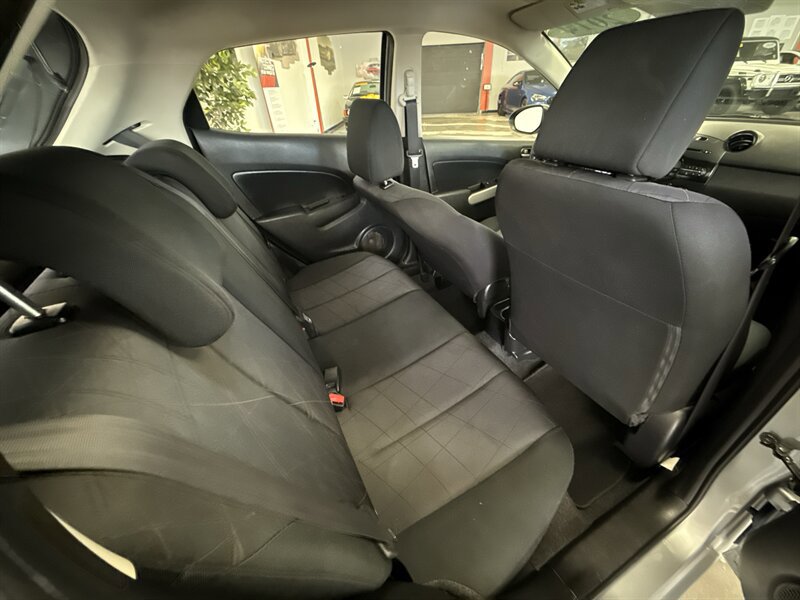 Used 2014 MAZDA MAZDA2 Sport FWD image 19