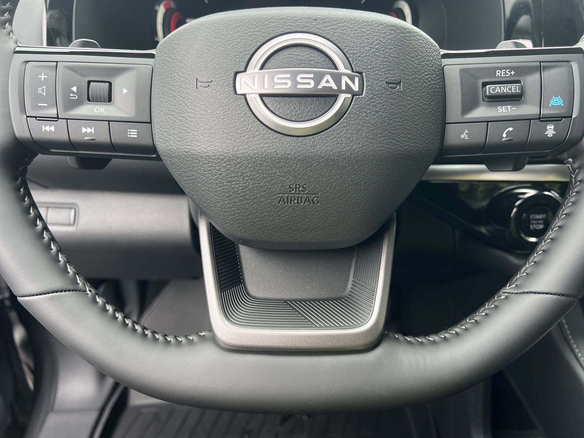 New 2026 Nissan Pathfinder SL FWD image 9