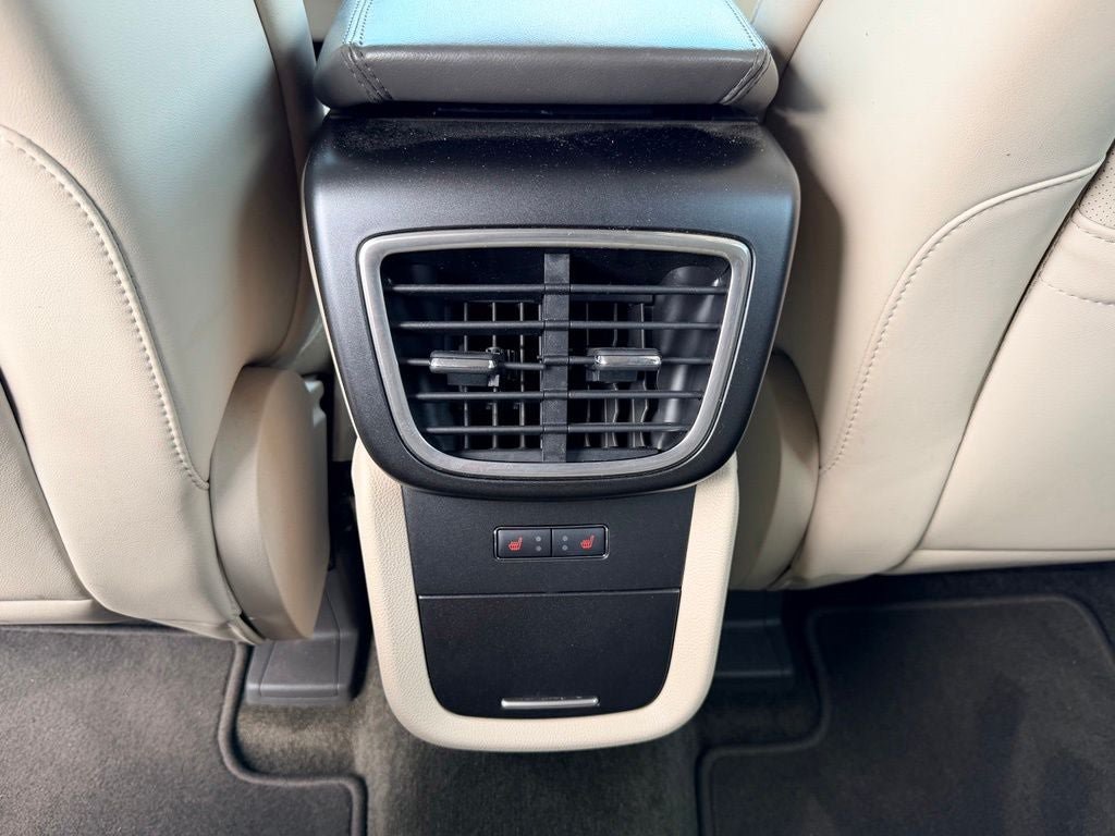 Used 2018 Lincoln MKX Reserve w/ Driver Assistance Package FWD image 18