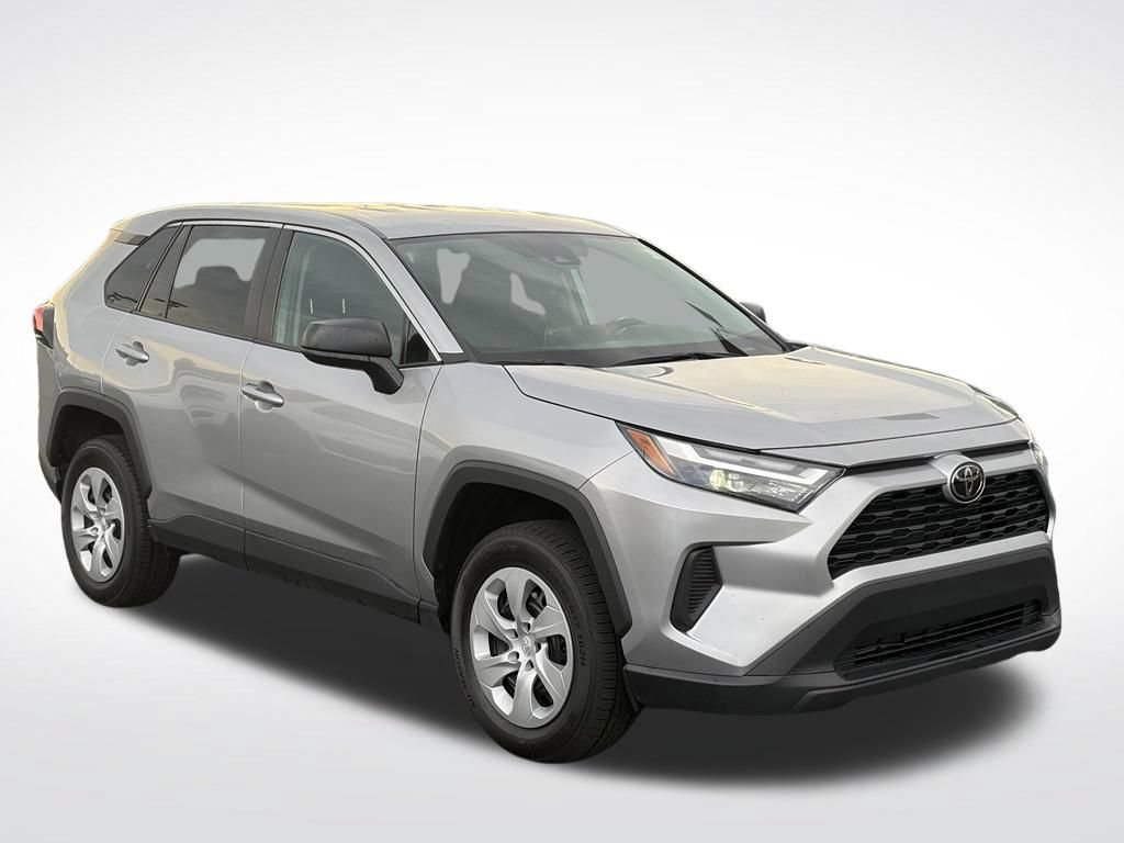 Used 2025 Toyota RAV4 LE AWD/4WD image 2