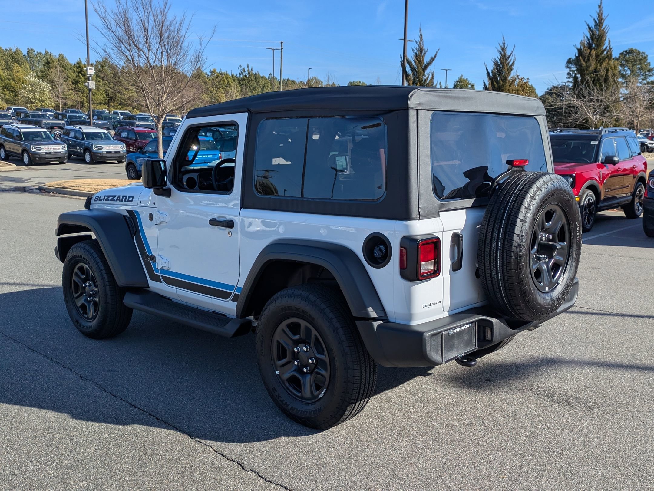 Used 2025 Jeep Wrangler Sport image 6