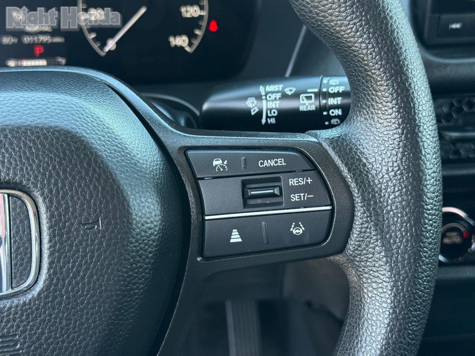 Used 2025 Honda HR-V LX image 18