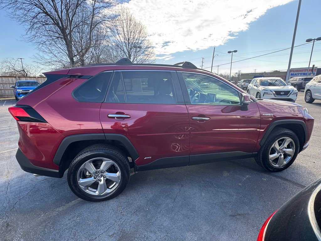 Used 2020 Toyota RAV4 Limited image 8