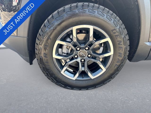 New 2026 Chevrolet Equinox ACTIV w/ Convenience Package III FWD image 10