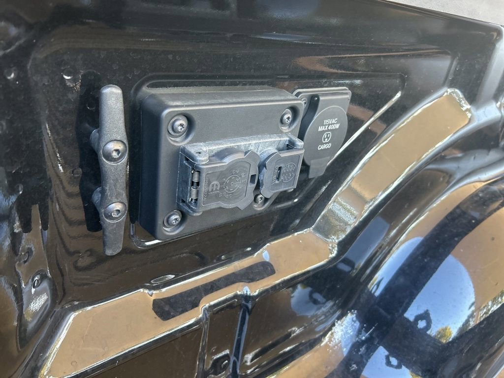 Used 2024 RAM 3500 Laramie image 35