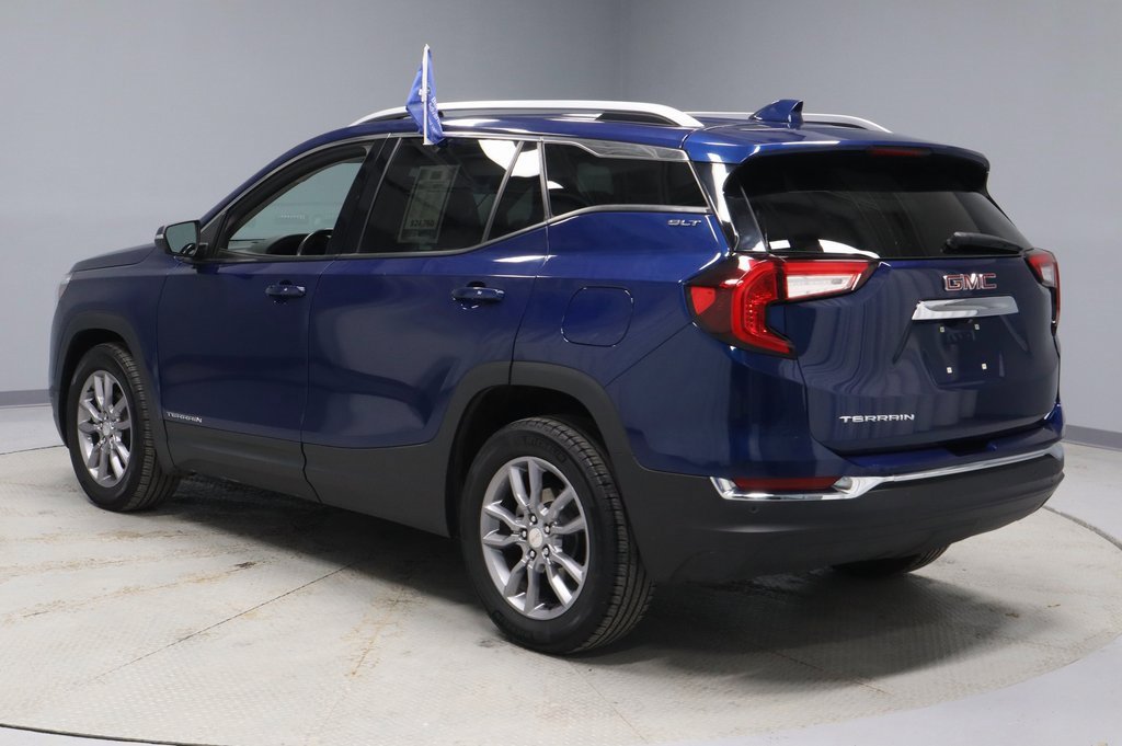 Used 2022 GMC Terrain SLT image 8