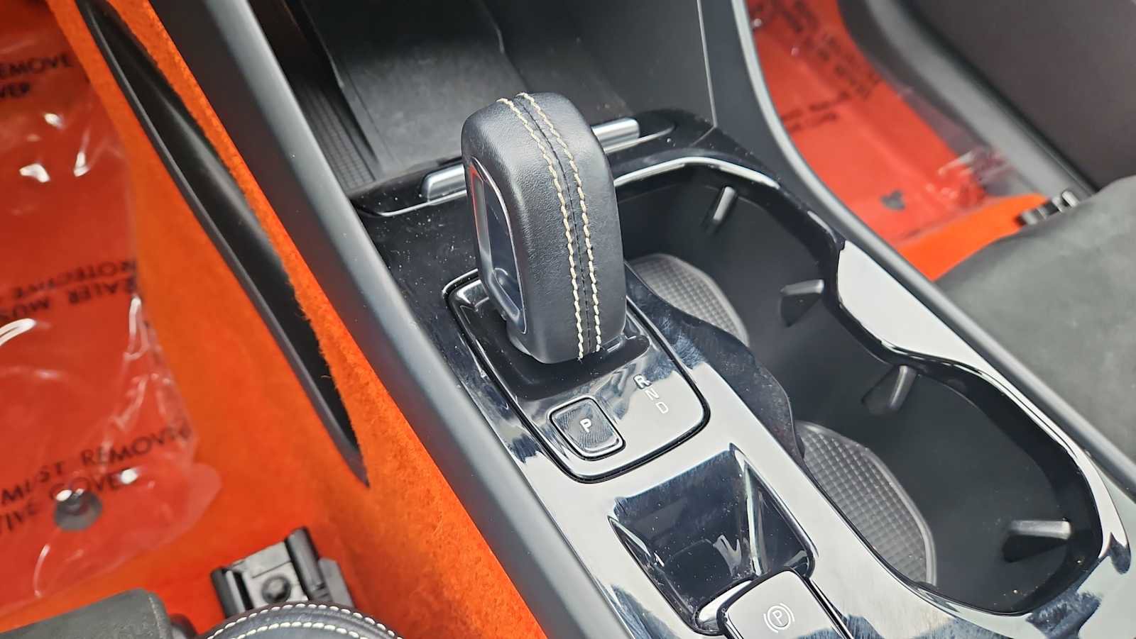 Used 2020 Volvo XC40 T5 R-Design AWD/4WD image 22