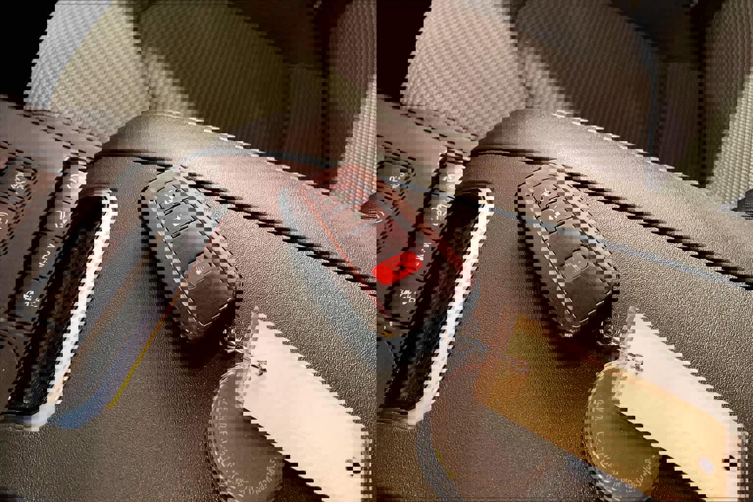 Used 2021 Toyota Highlander L image 13