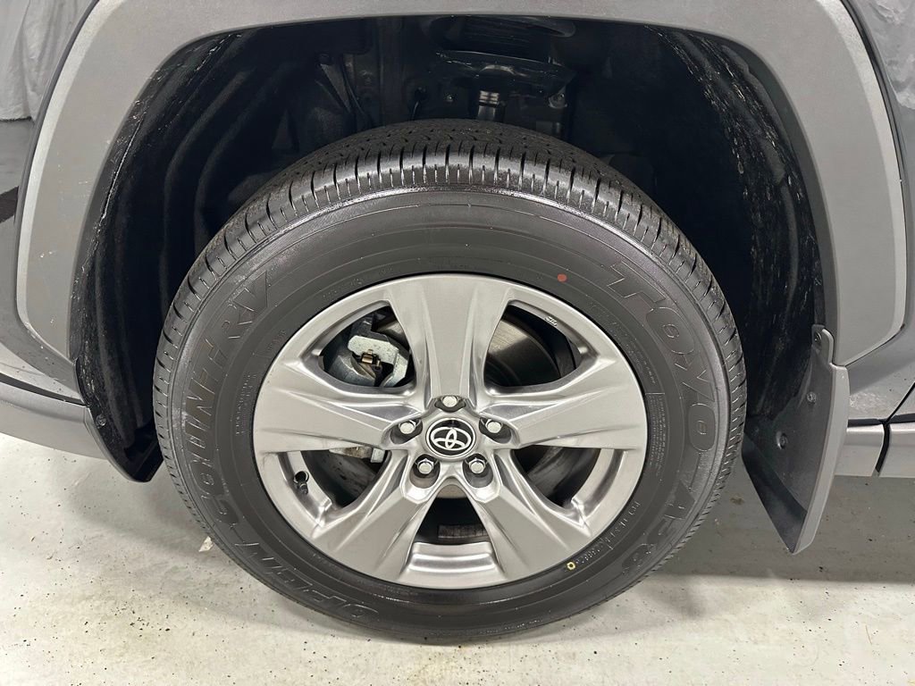 Used 2025 Toyota RAV4 XLE image 64