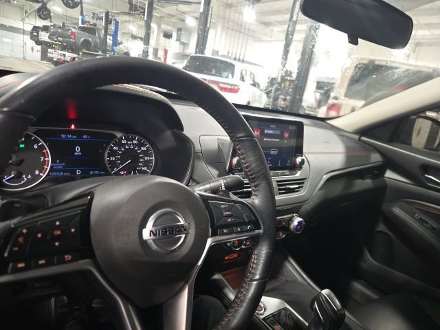 Used 2019 Nissan Altima 2.5 SR w/ SR Premium Package image 17
