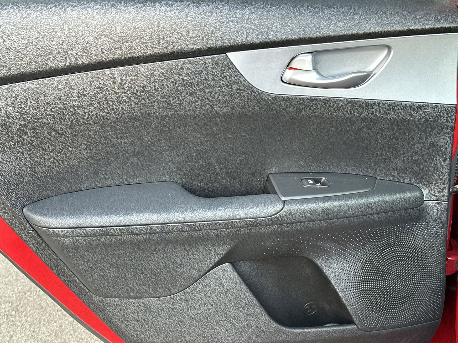 Used 2023 Kia Forte LXS image 27