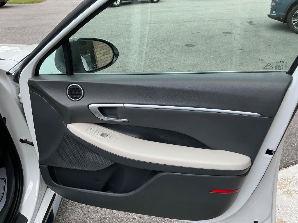 Used 2022 Hyundai Sonata SEL w/ Convenience Package FWD image 17