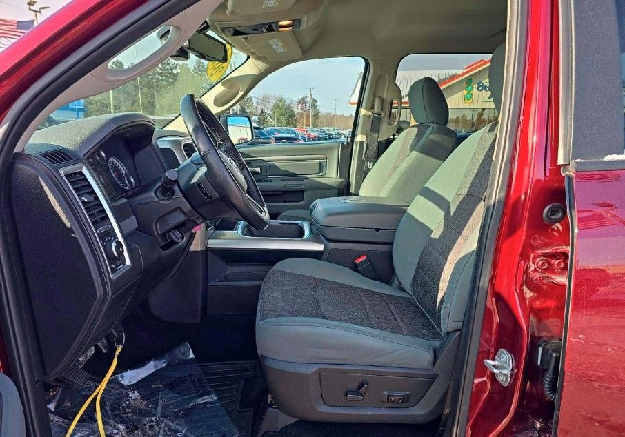 Used 2017 RAM 1500 Big Horn AWD/4WD image 3