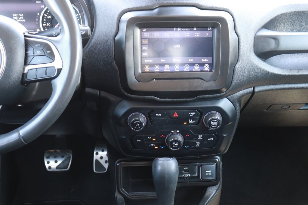 Used 2021 Jeep Renegade Latitude FWD image 15