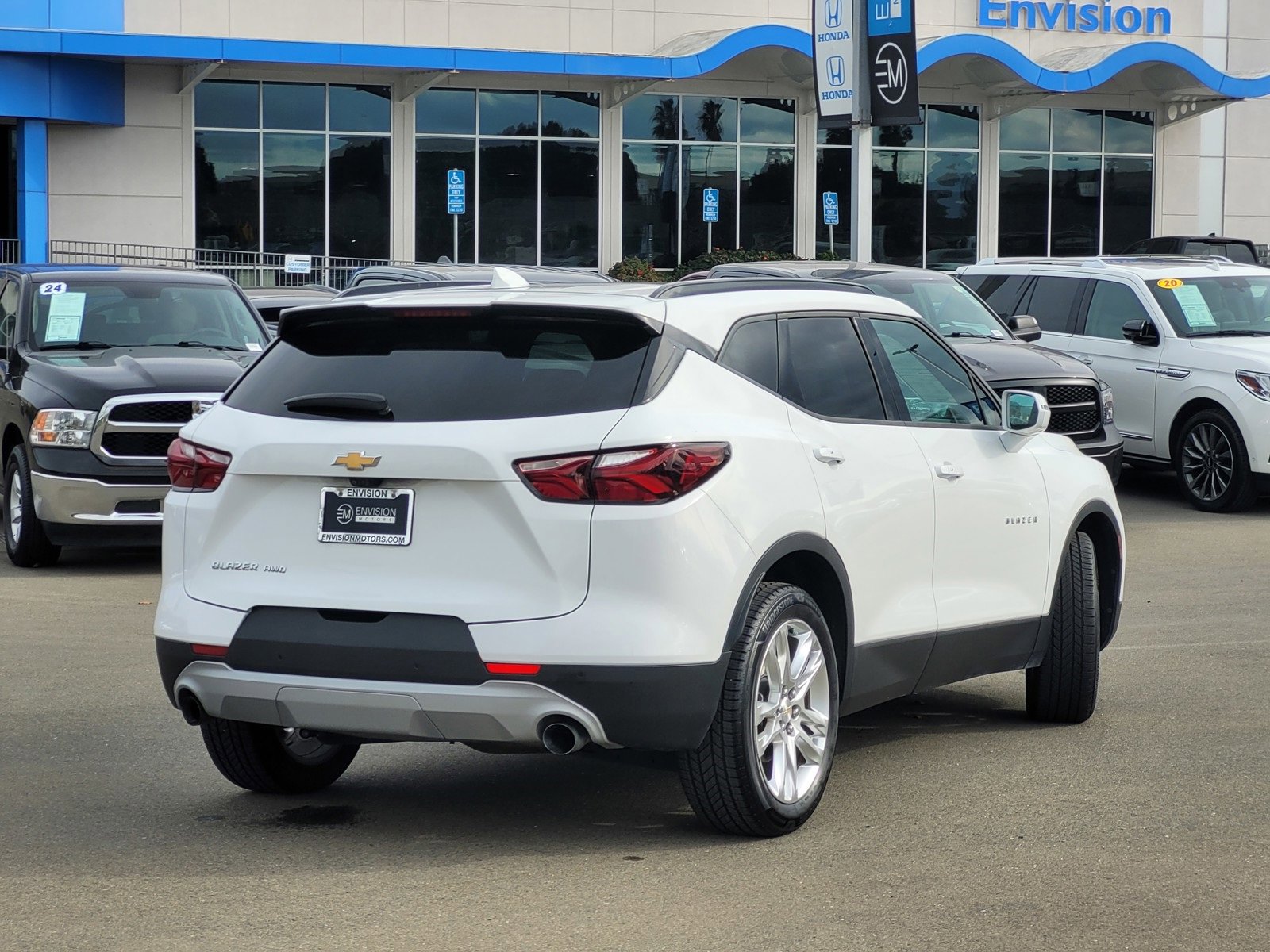 Used 2019 Chevrolet Blazer LT w/ Sun and Wheels Package image 5
